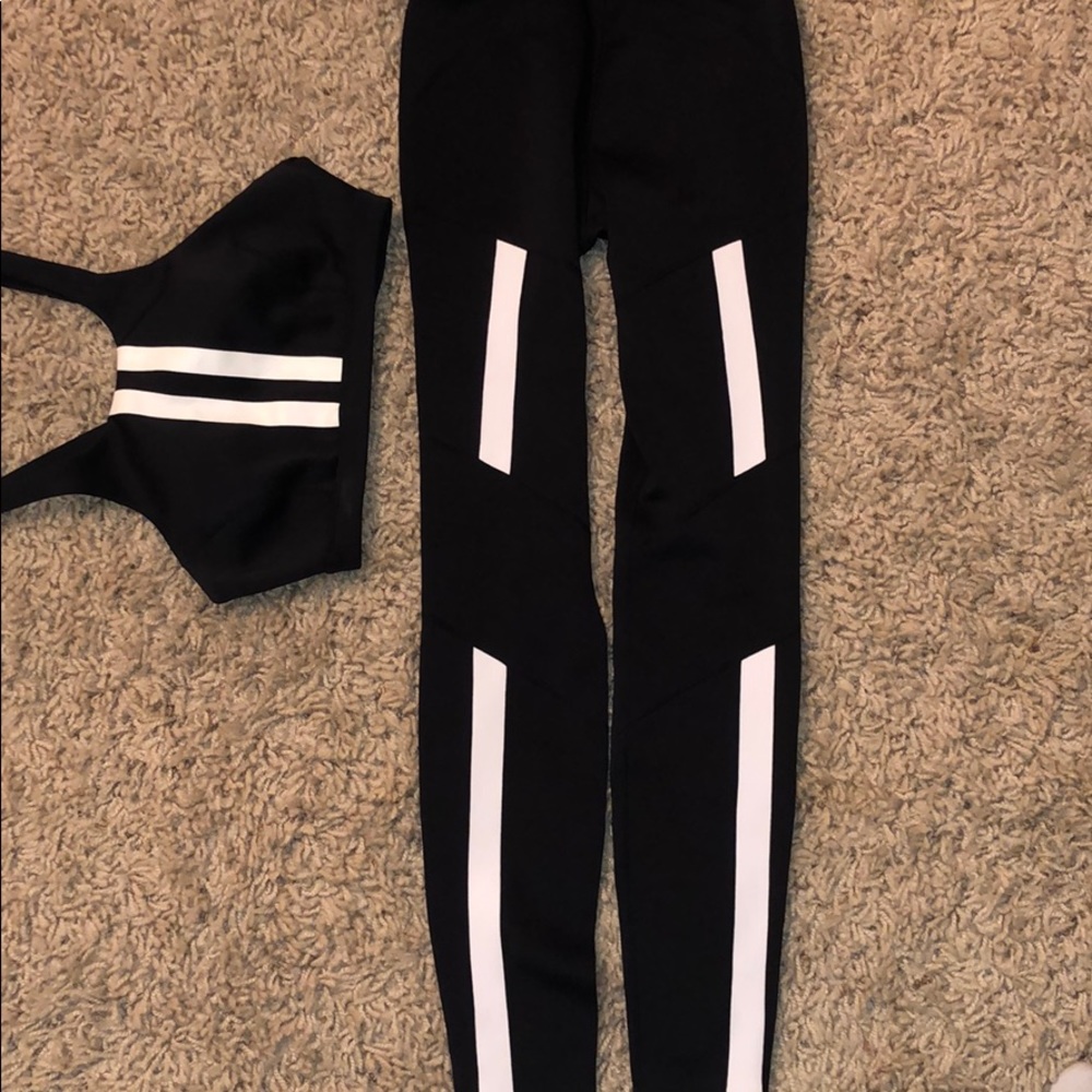 Kendall + Kylie workout set - Picture 5 of 6